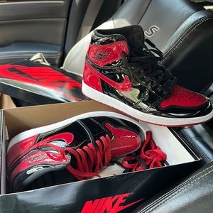 Worn one time Jordan 1 high retro OG patent bred
